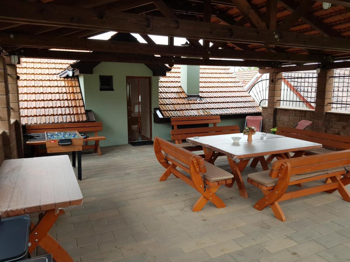 Sklep U Cejku Villa Mutenice Exterior photo