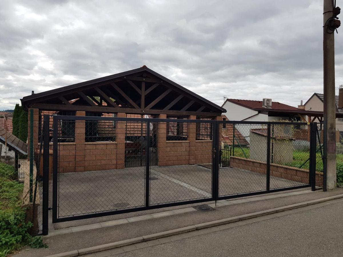 Sklep U Cejku Villa Mutenice Exterior photo